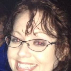 Meet your Posher, Leona